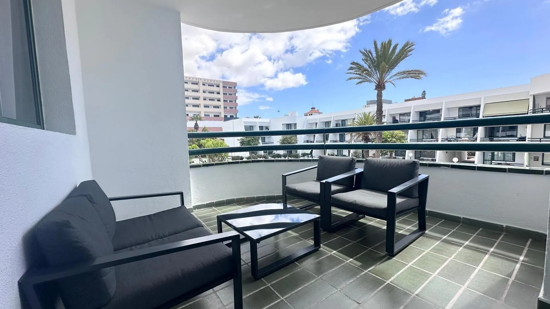 1The Best Location - Las Americas & Parking Playa de las Americas  0*, Playa de las Americas (Tenerife) Španělsko